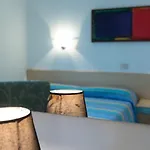 Elvia