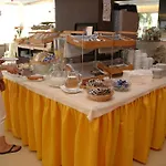 Elvia Hotel 3*